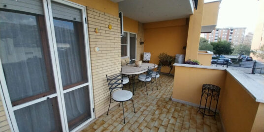 RIF. A239 – Appartamento di mq. 115 circa con ampi balconi – ampio garage e posti auto –