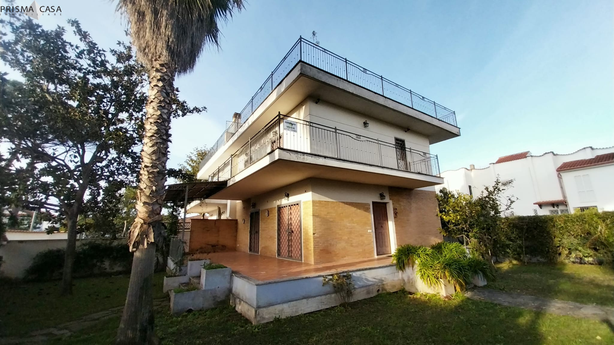RIF. B40 – Villa Bifamiliare di Prestigio a Terracina in Res. Esclusivo Maga Circe – VISTA MARE – RISTRUTTURATA – LATO MARE